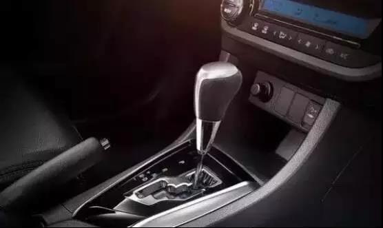 自動擋這么開，跟自我毀車沒啥兩樣！