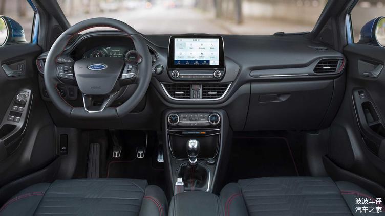 福特發(fā)布PUMA小型SUV官圖，歐式風(fēng)格，造型很有柔和感