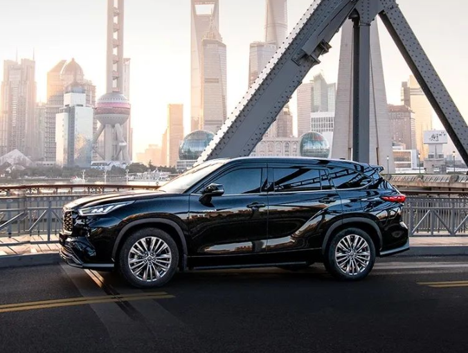 品人間百味，說(shuō)百味人生，看“饞宗大師”沈宏非的蟹語(yǔ)人生